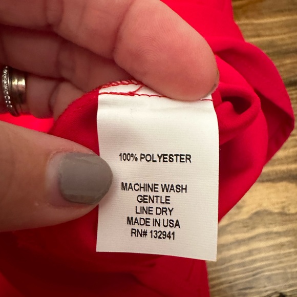 NWT Amanda Uprichard Francis Open Shoulder Flowy Red Top Large - Picture 6 of 9